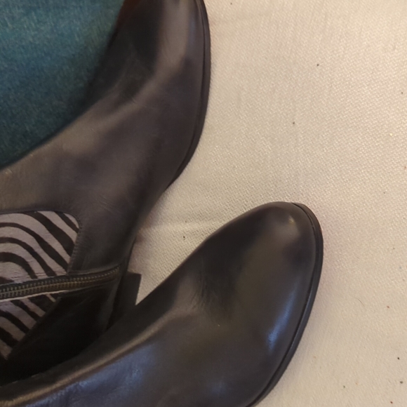 Leather and fabric boots - Picture 3 of 9